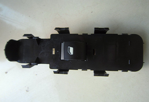 世嘉升降器開關